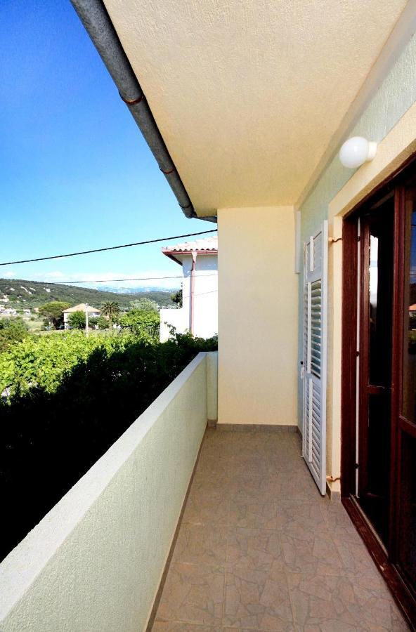 Family Friendly Apartments With A Swimming Pool Supetarska Draga - Donja, Rab - 2019 Екстериор снимка