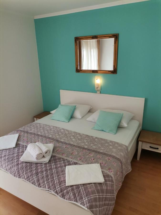 Family Friendly Apartments With A Swimming Pool Supetarska Draga - Donja, Rab - 2019 Екстериор снимка