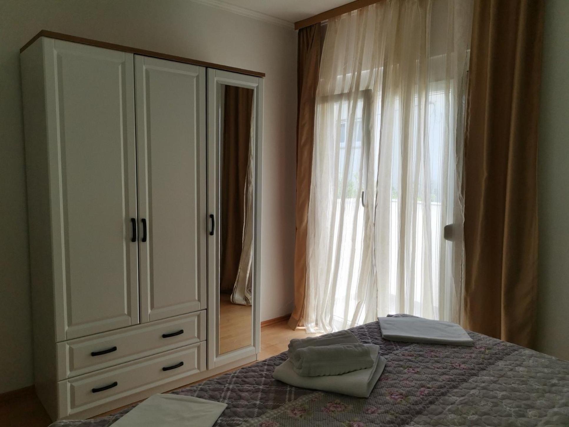 Family Friendly Apartments With A Swimming Pool Supetarska Draga - Donja, Rab - 2019 Стая снимка