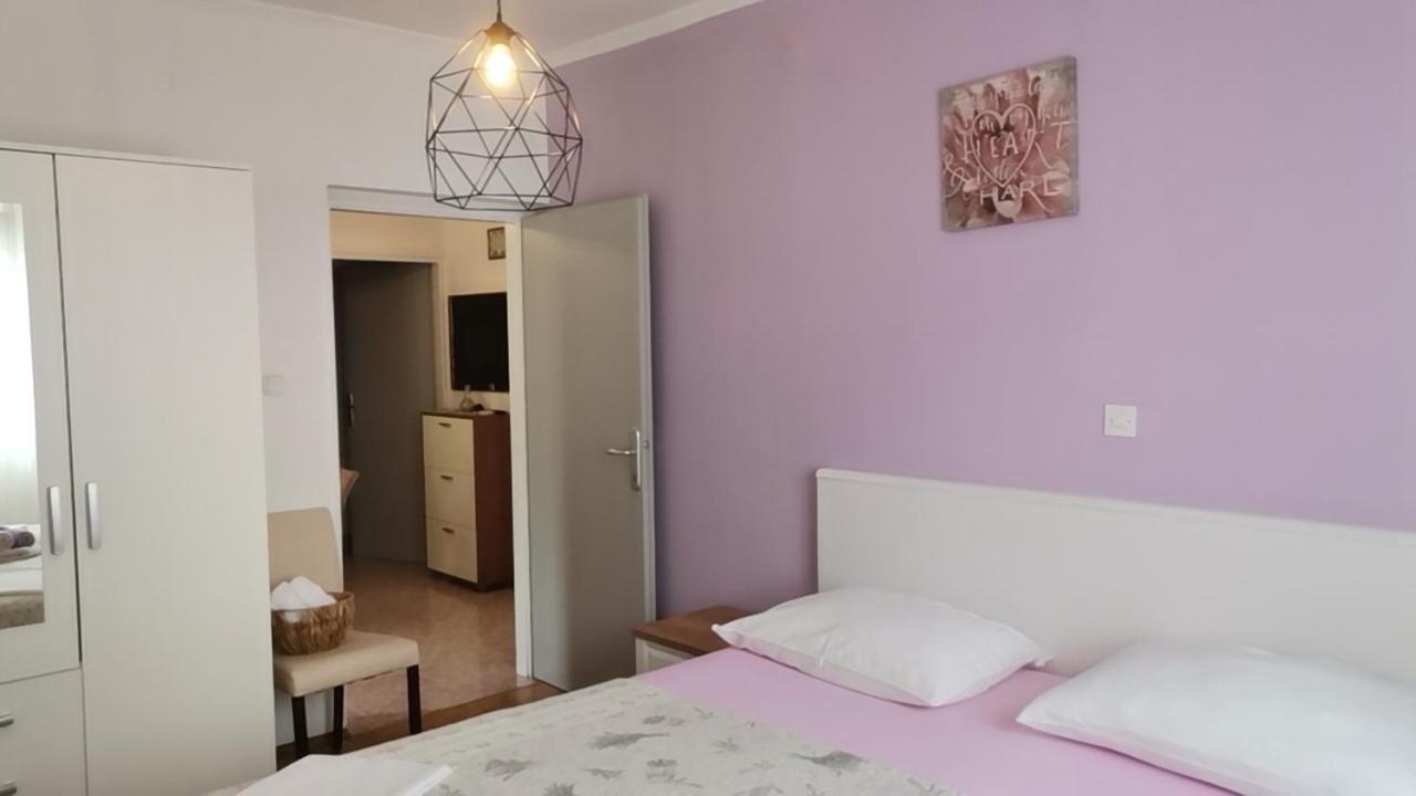 Family Friendly Apartments With A Swimming Pool Supetarska Draga - Donja, Rab - 2019 Стая снимка